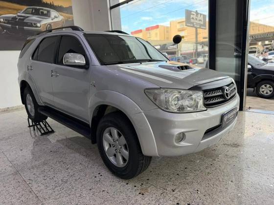 TOYOTA HILUX SW4 3.0 SRV 4X4 16V TURBO INTERCOOLER DIESEL 4P AUTOMÁTICO